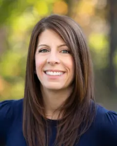 Alyson Barboza Headshot