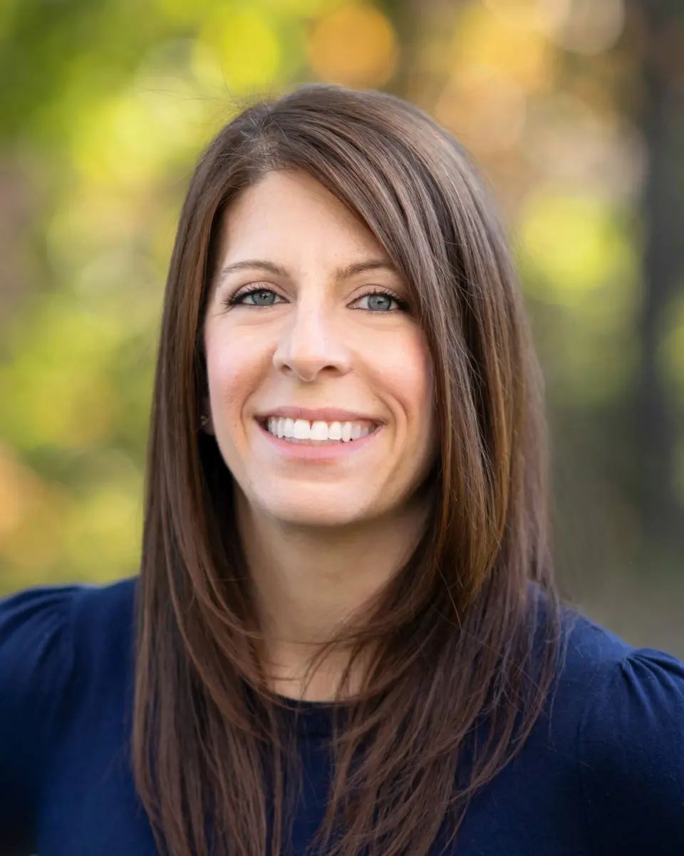Alyson Barboza Headshot
