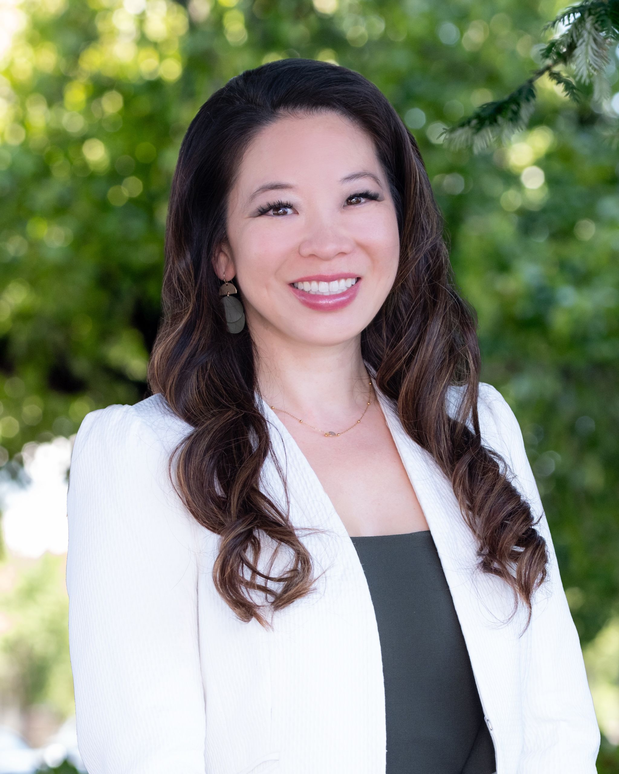 Jeanette Ng Urrutia CFP Beacon Pointe Advisors
