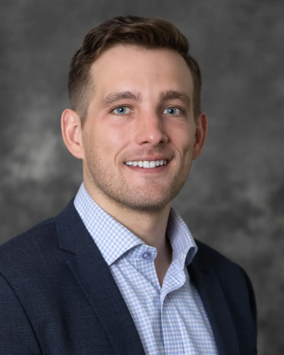 Andy Roberts Headshot