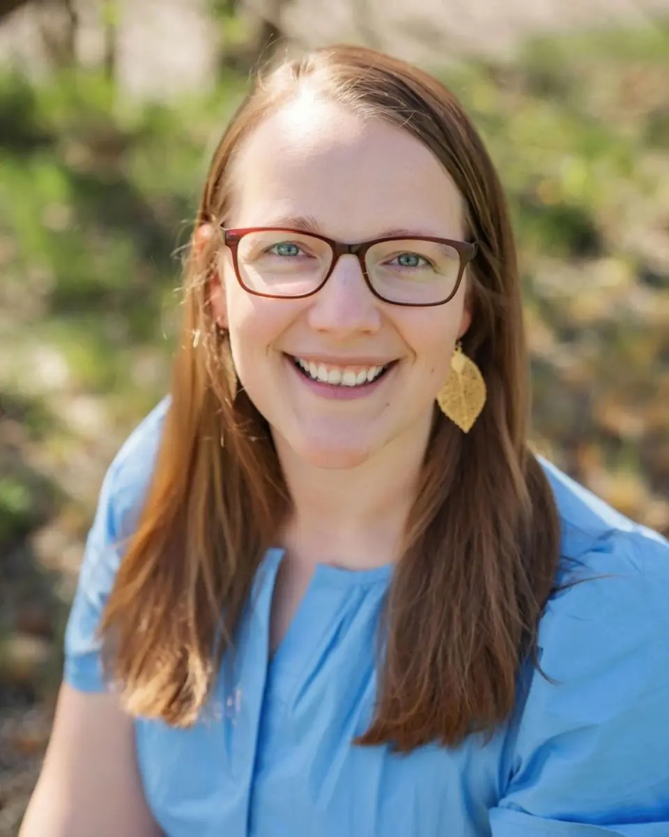 Christy Grow Headshot