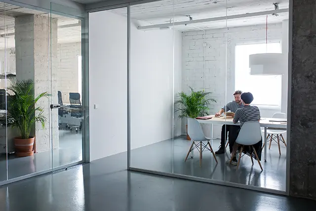casual-meeting-glass-room