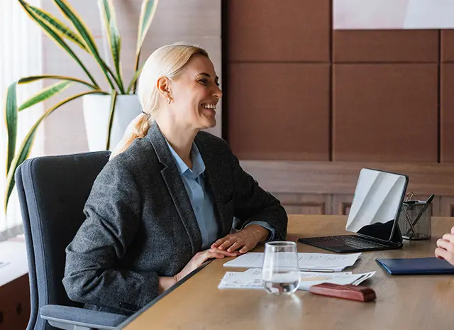 financial-advisor-woman-laughing-64